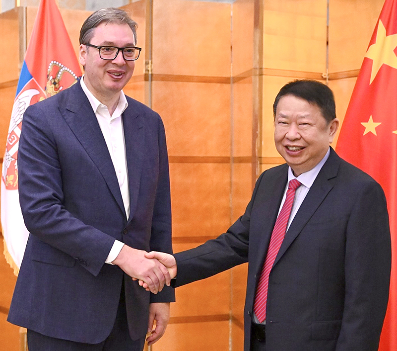 PAÆì½¢Ìü(ÖйúÇø)¼¯ÍÅ